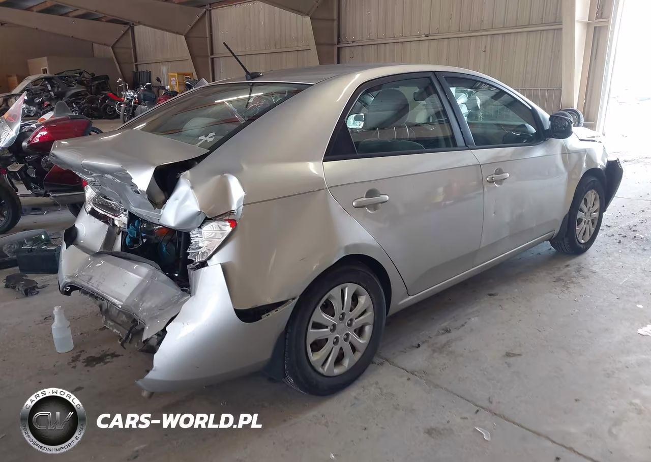 2012 Kia Forte Lx VIN:KNAFT4A2XC5583996 - 4