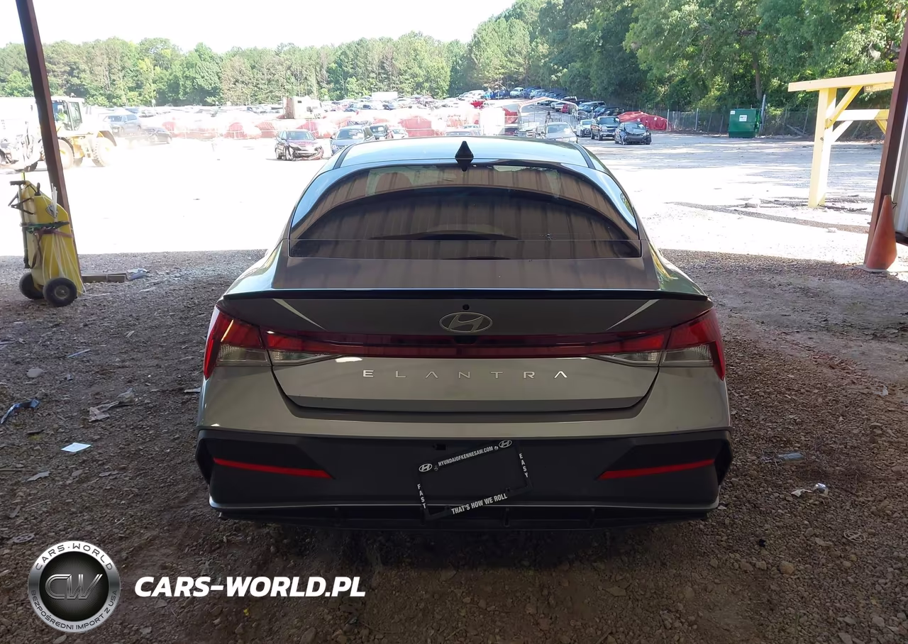 2026 Hyundai Elantra Sel Sport VIN:KMHLM4DG3TU158194 - 16