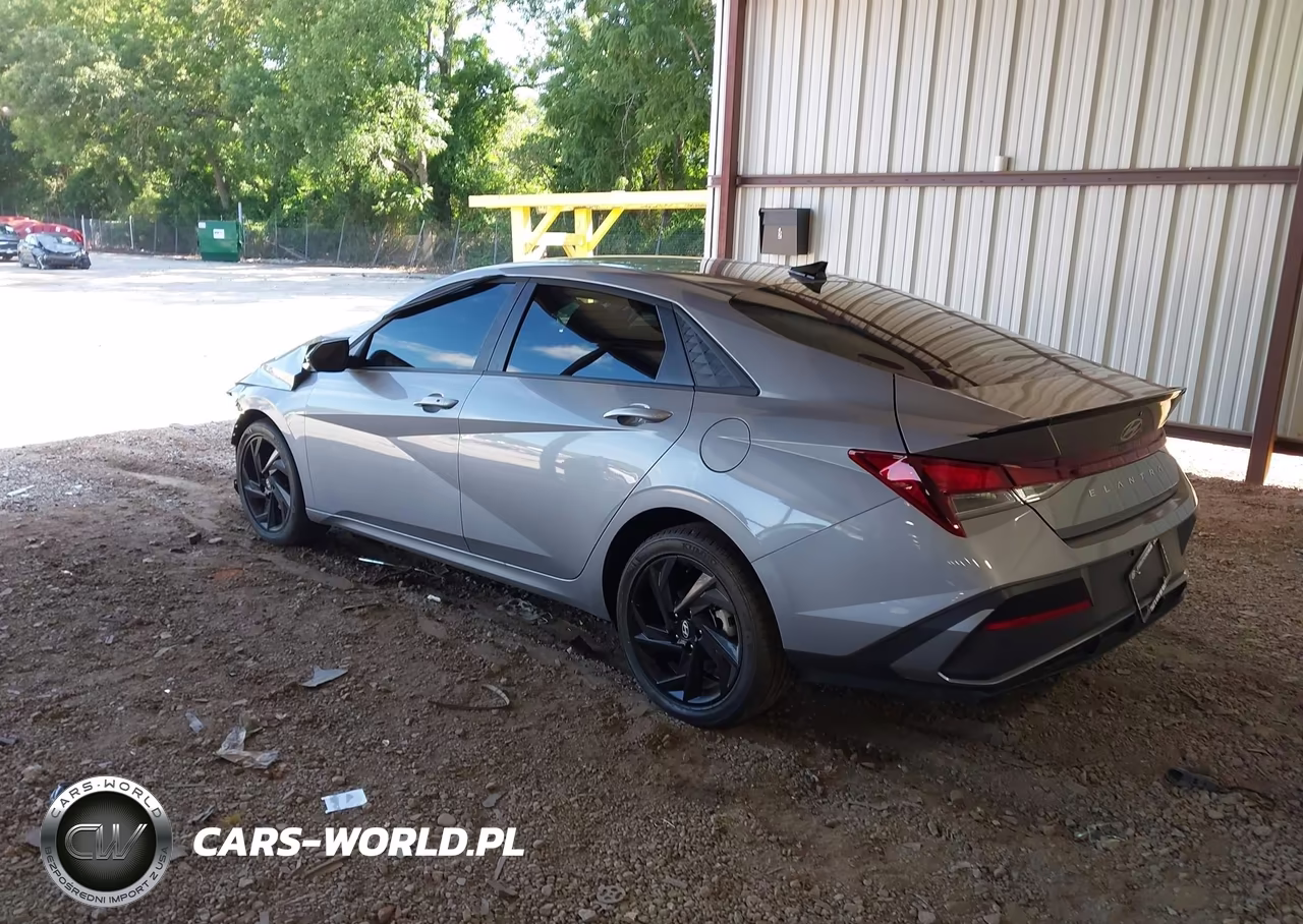 2026 Hyundai Elantra Sel Sport VIN:KMHLM4DG3TU158194 - 3