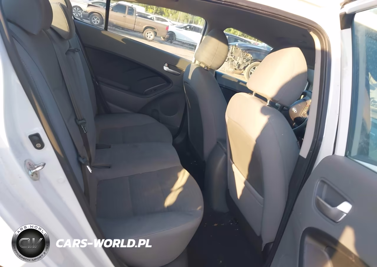 2018 Kia Forte Lx VIN:3KPFL4A74JE259653 - 8