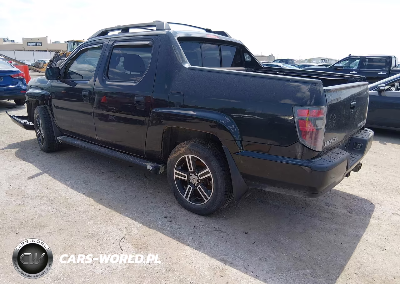 2012 Honda Ridgeline Sport VIN:5FPYK1F71CB455105 - 3