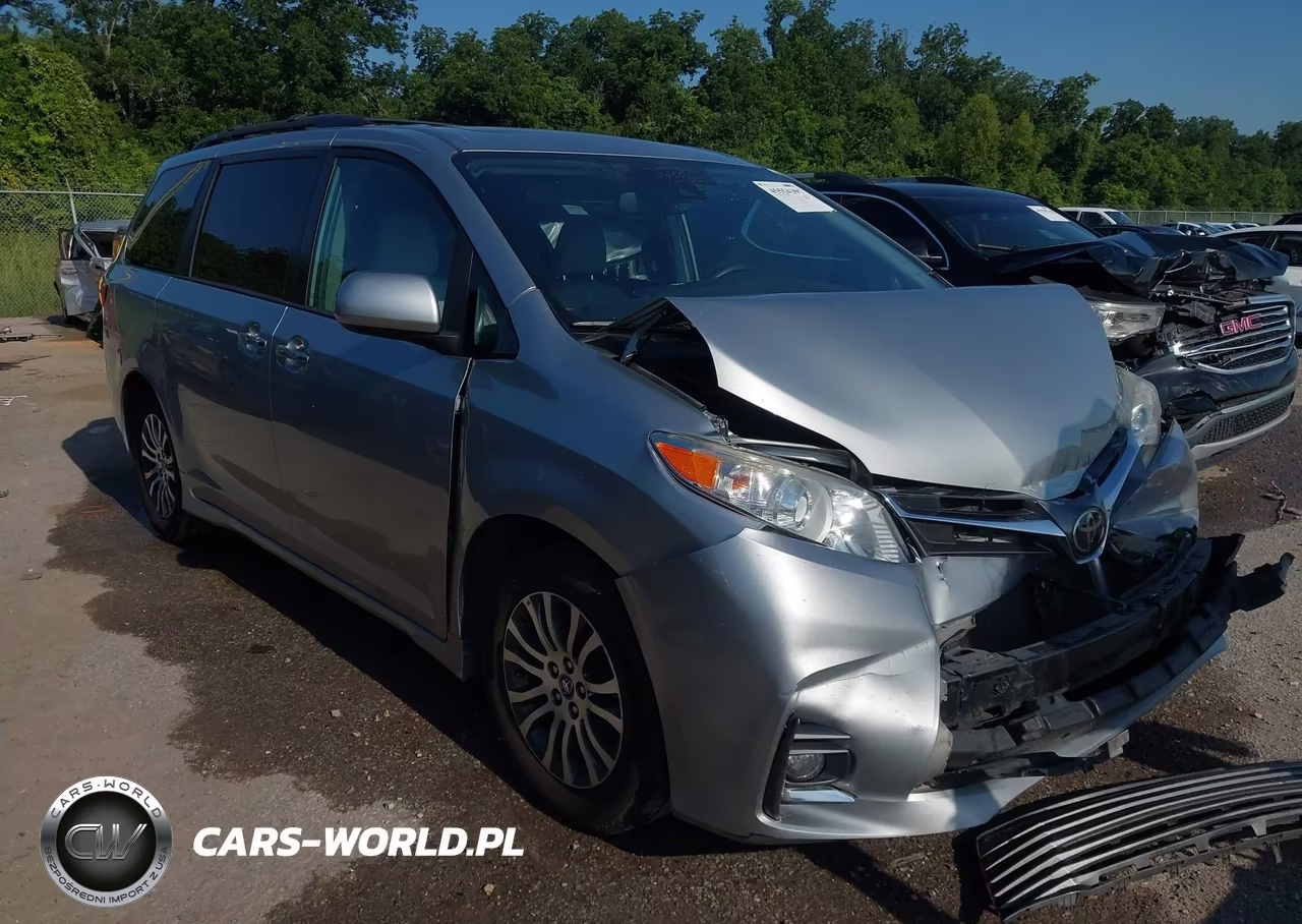 2019 Toyota Sienna Xle 8 Passenger