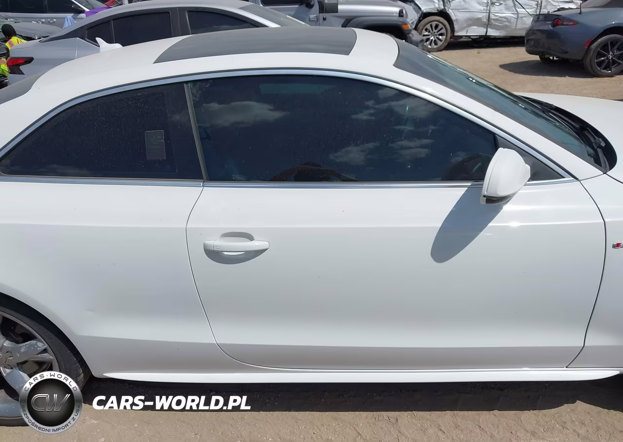 2011 Audi A5 2.0T Premium VIN:WAUWFAFR7BA074109 - 13