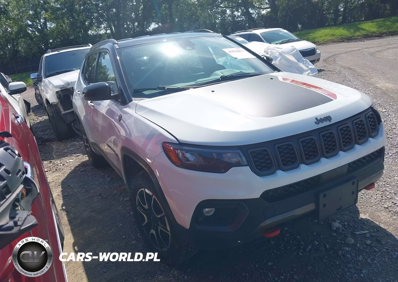 2024 Jeep Compass Trailhawk 4X4 – zdjęcie 1 z 18