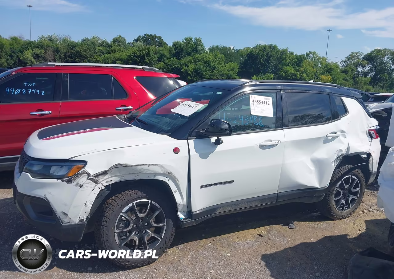 2024 Jeep Compass Trailhawk 4X4 VIN:3C4NJDDN1RT144737 - 14
