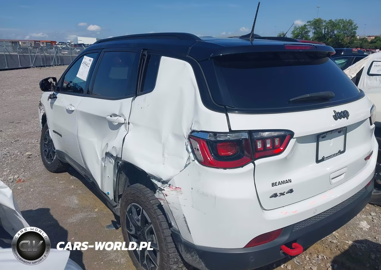 2024 Jeep Compass Trailhawk 4X4 VIN:3C4NJDDN1RT144737 - 3