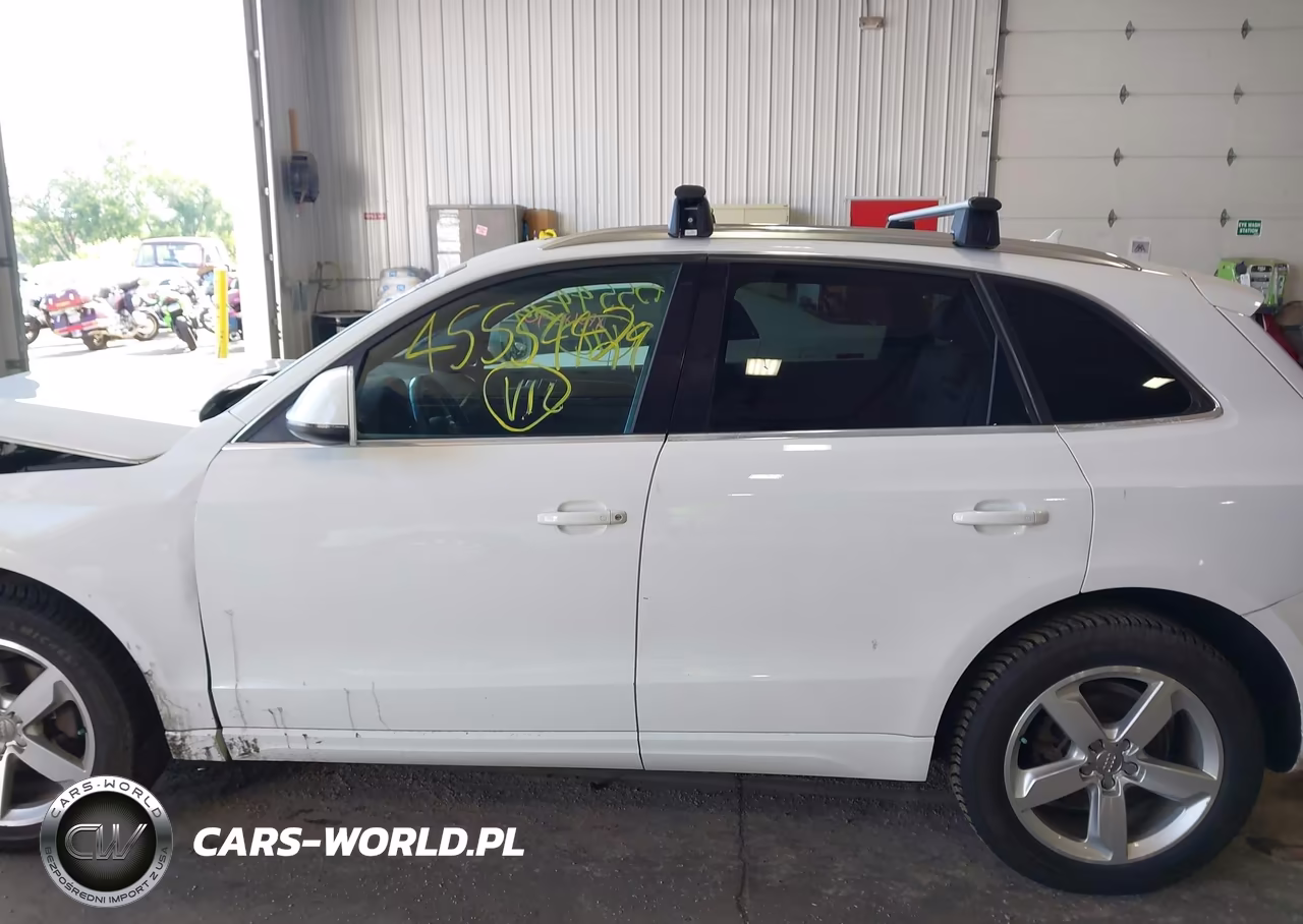 2011 Audi Q5 2.0T Premium VIN:WA1LFAFP3BA052378 - 14