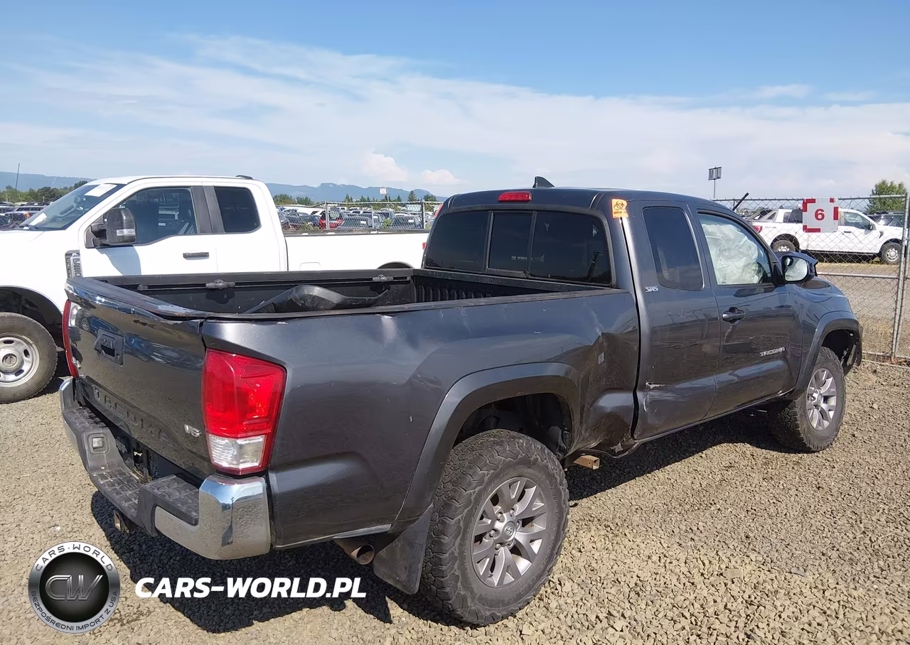 2016 Toyota Tacoma Sr5 V6 VIN:5TFSZ5AN2GX043231 - 4