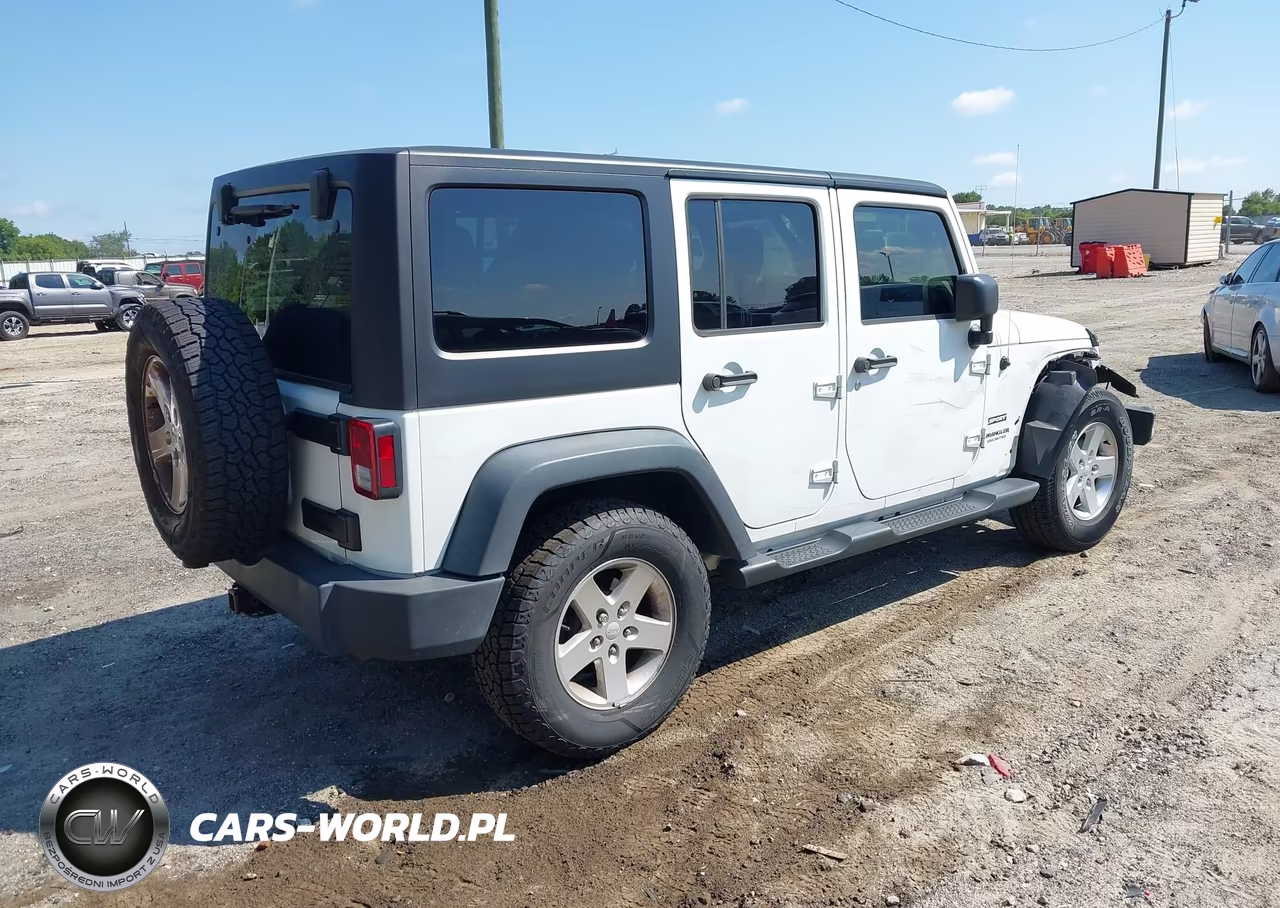 2016 Jeep Wrangler Unlimited Sport VIN:1C4BJWDG4GL139010 - 4