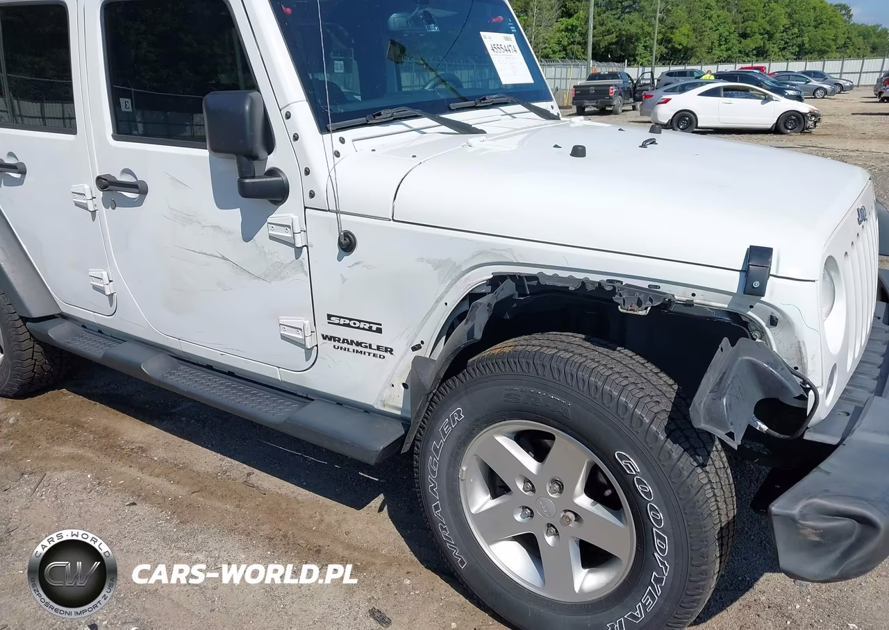 2016 Jeep Wrangler Unlimited Sport VIN:1C4BJWDG4GL139010 - 6