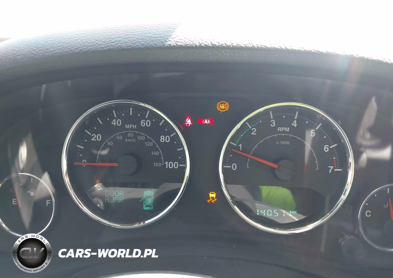 2016 Jeep Wrangler Unlimited Sport VIN:1C4BJWDG4GL139010 - 7
