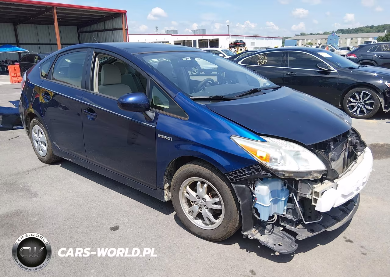 2013 Toyota Prius Three – zdjęcie 1 z 17