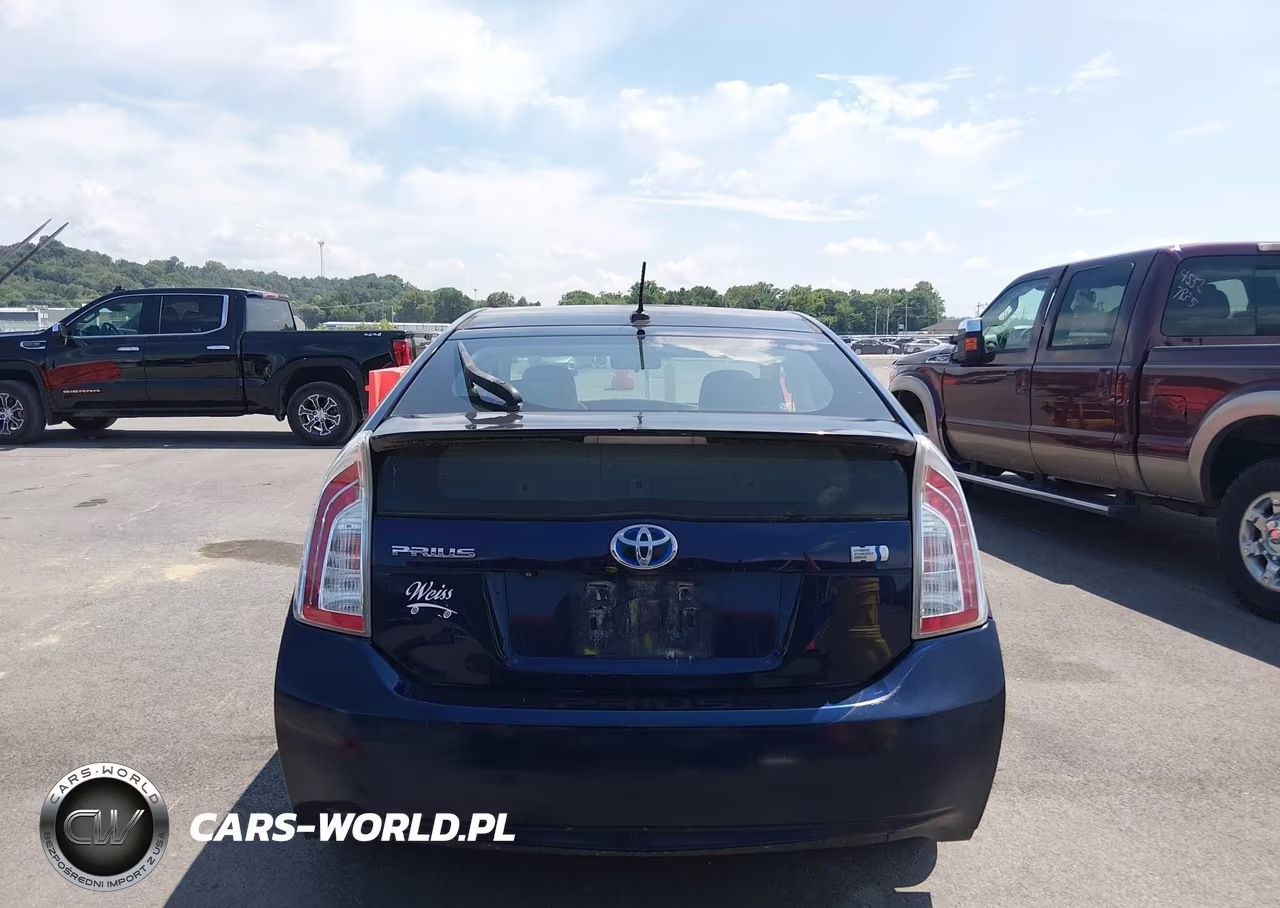 2013 Toyota Prius Three VIN:JTDKN3DU5D1623932 - 17