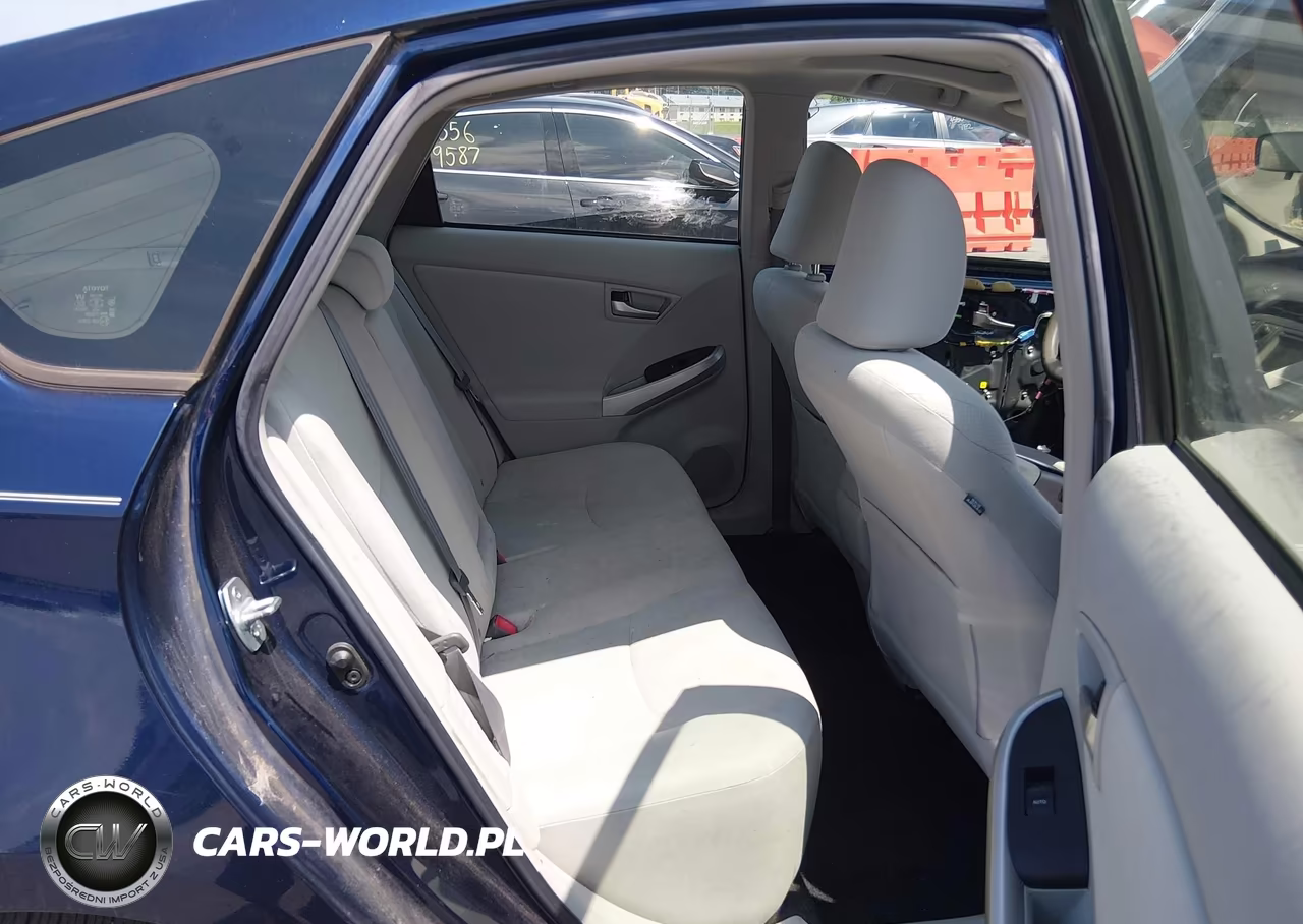 2013 Toyota Prius Three VIN:JTDKN3DU5D1623932 - 8