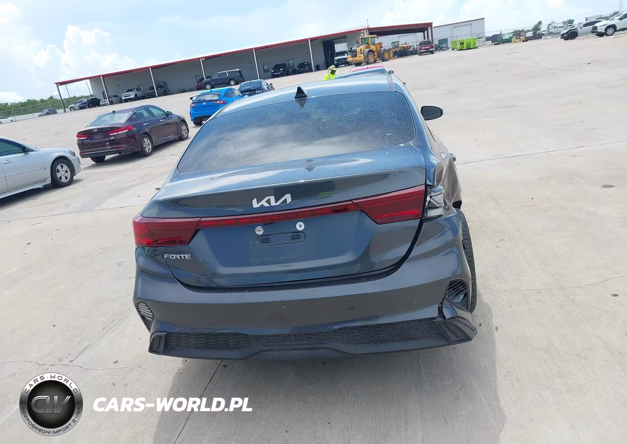 2024 Kia Forte Lxs VIN:3KPF24AD3RE818226 - 16