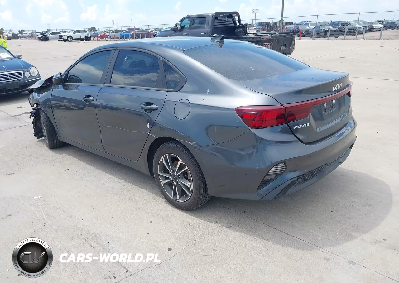 2024 Kia Forte Lxs VIN:3KPF24AD3RE818226 - 3