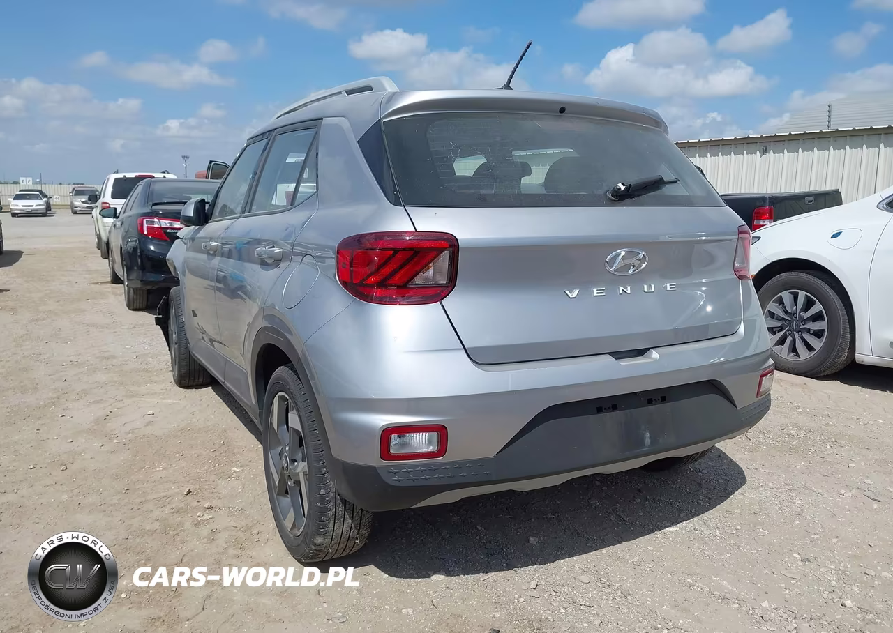 2025 Hyundai Venue Sel VIN:KMHRC8A35SU350642 - 3