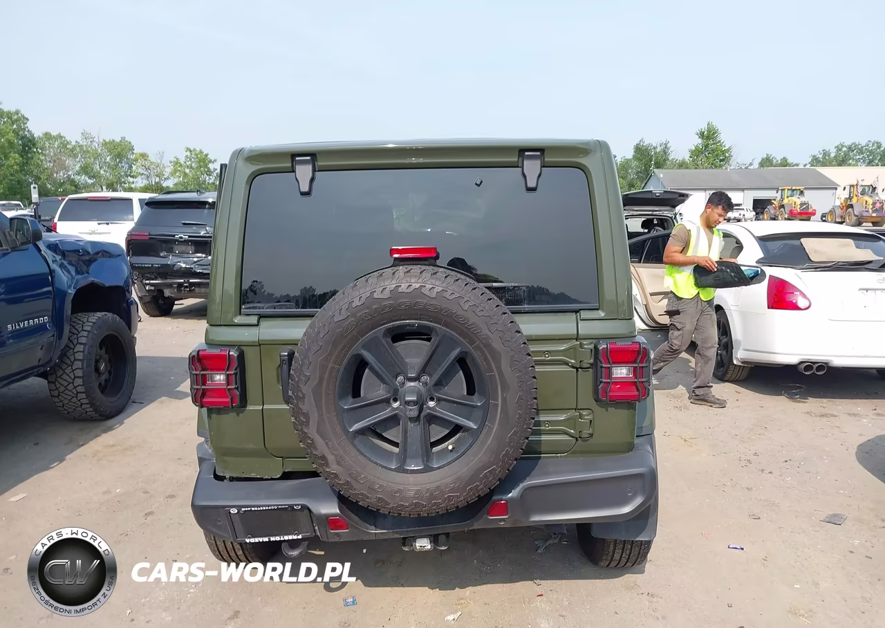2021 Jeep Wrangler Unlimited Sahara VIN:1C4HJXEGXMW622459 - 16