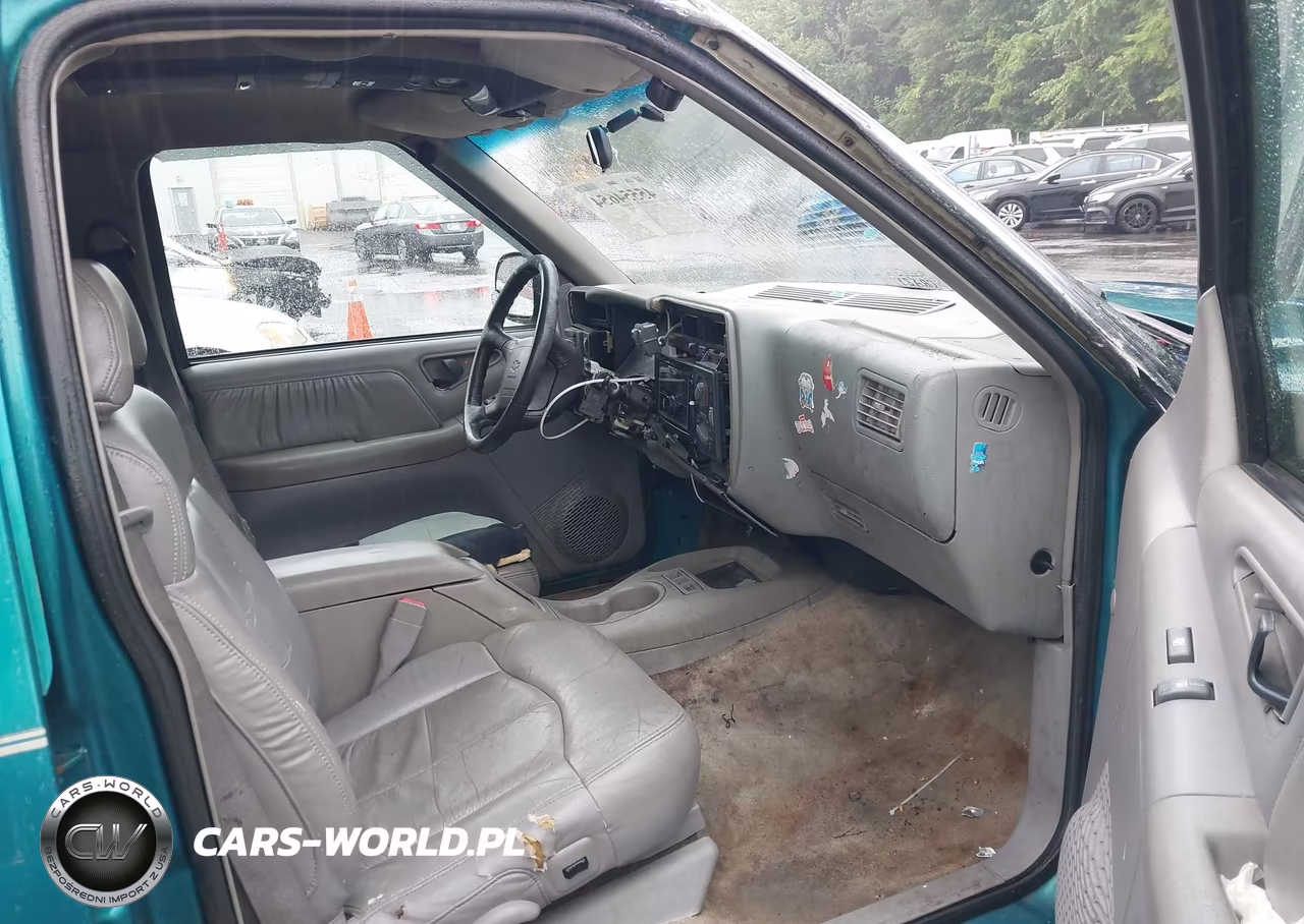 1995 Chevrolet Blazer VIN:1GNDT13W4SK178300 - 5