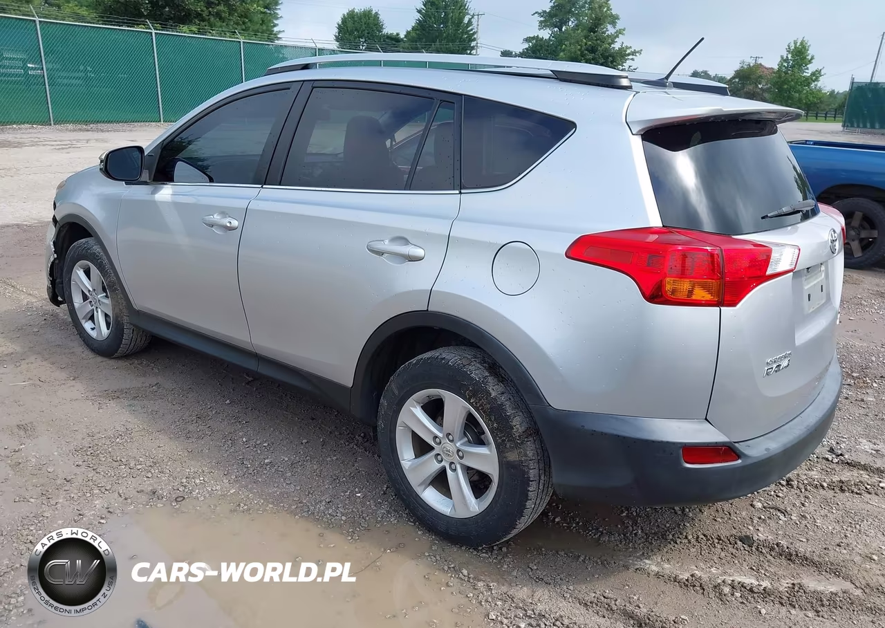 2013 Toyota Rav4 Xle VIN:2T3RFREV2DW100486 - 3
