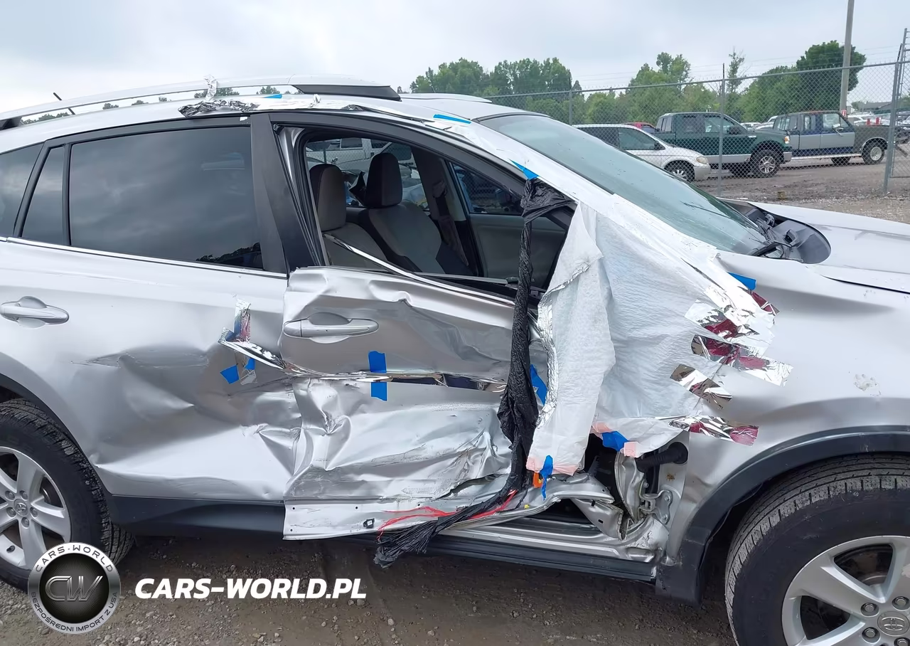 2013 Toyota Rav4 Xle VIN:2T3RFREV2DW100486 - 6