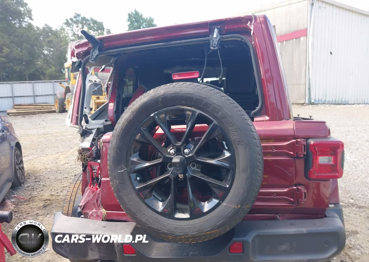 2021 Jeep Wrangler 4Xe Unlimited Sahara 4X4 VIN:1C4JJXP69MW682285 - 15