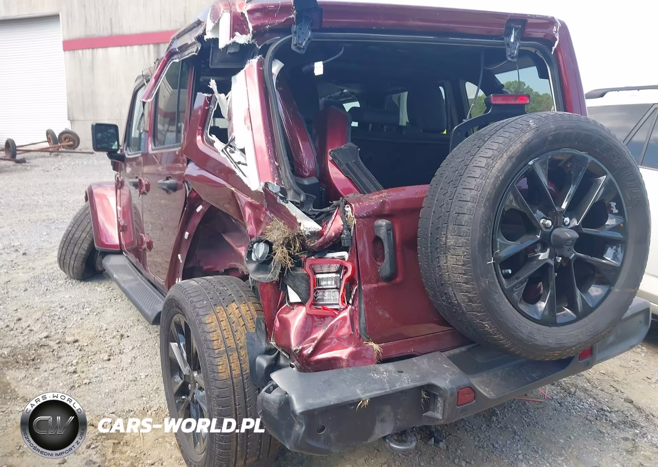2021 Jeep Wrangler 4Xe Unlimited Sahara 4X4 VIN:1C4JJXP69MW682285 - 3