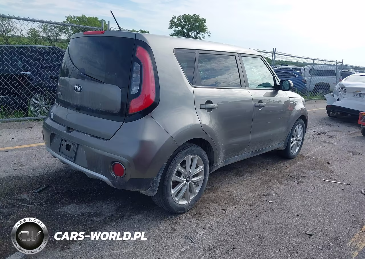 2017 Kia Soul + VIN:KNDJP3A58H7444404 - 4