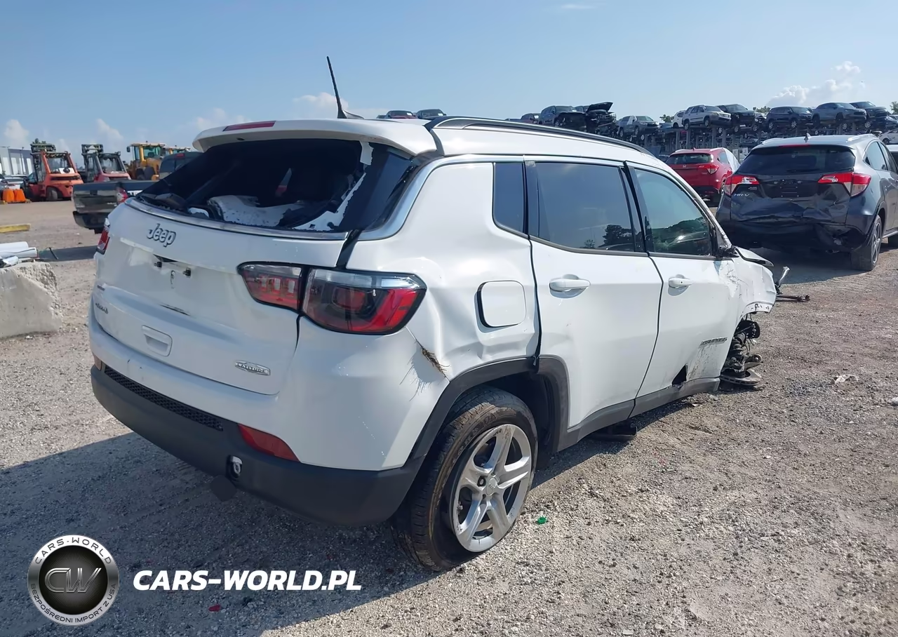 2024 Jeep Compass Latitude 4X4 VIN:3C4NJDBN8RT592895 - 4