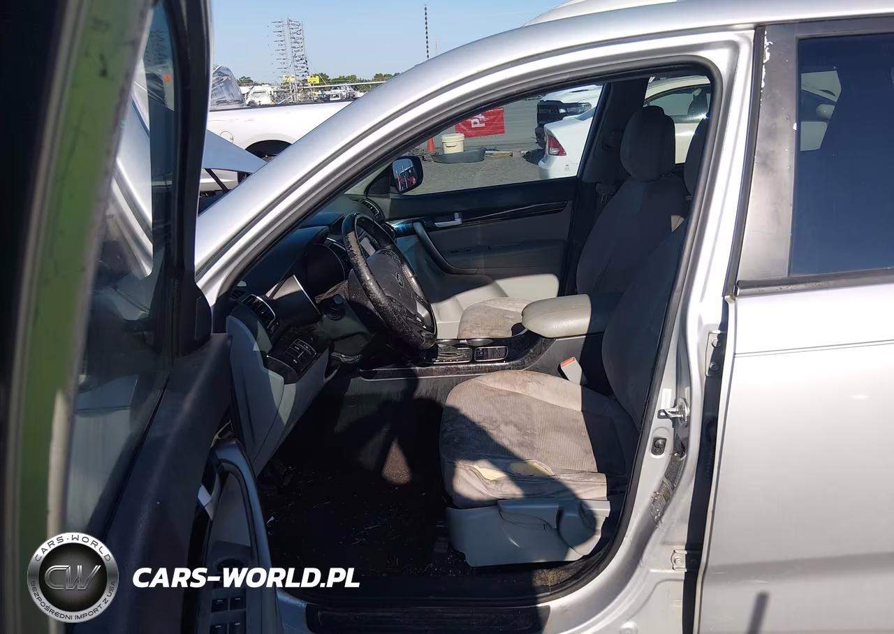 2015 Kia Sorento Lx VIN:5XYKTCA63FG612359 - 19