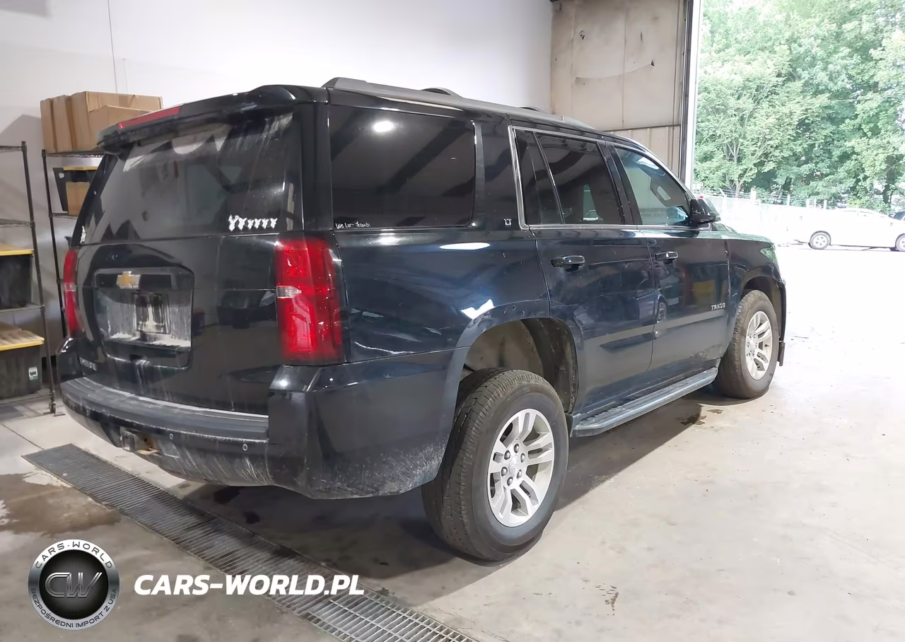 2018 Chevrolet Tahoe Lt VIN:1GNSKBKC6JR215330 - 4
