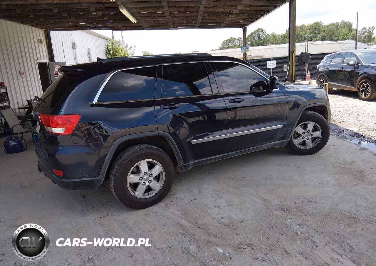 2011 Jeep Grand Cherokee Laredo VIN:1J4RS4GG4BC515820 - 4