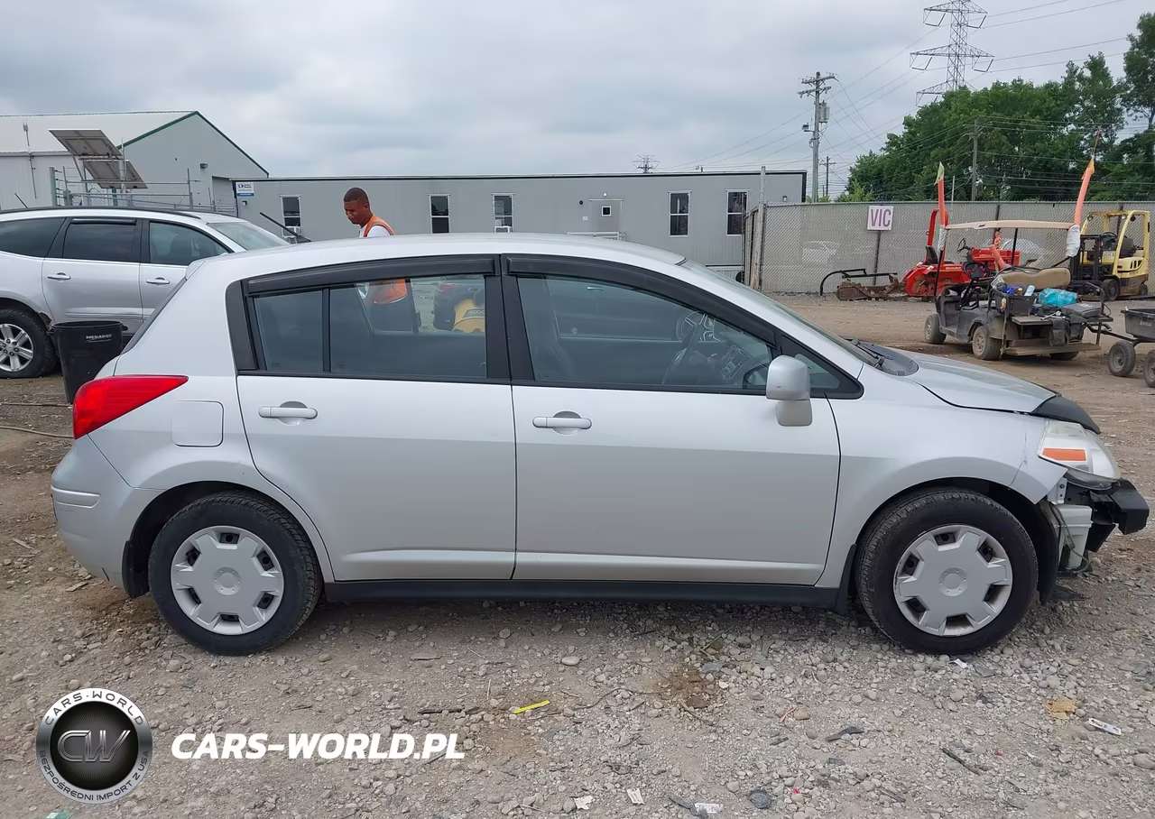 2011 Nissan Versa 1.8S VIN:3N1BC1CP0BL422664 - 14