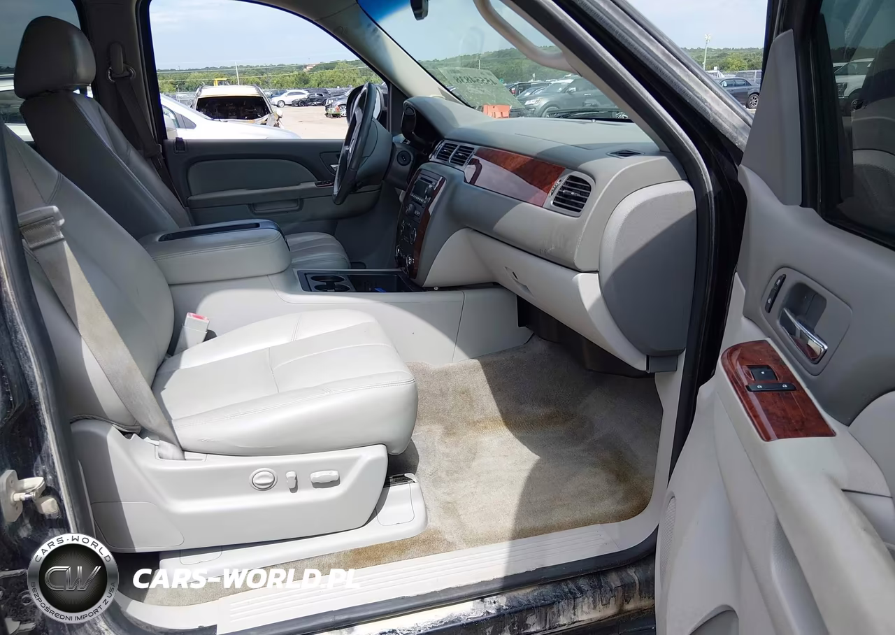 2014 Chevrolet Suburban Lt VIN:1GNSKJE77ER154665 - 5