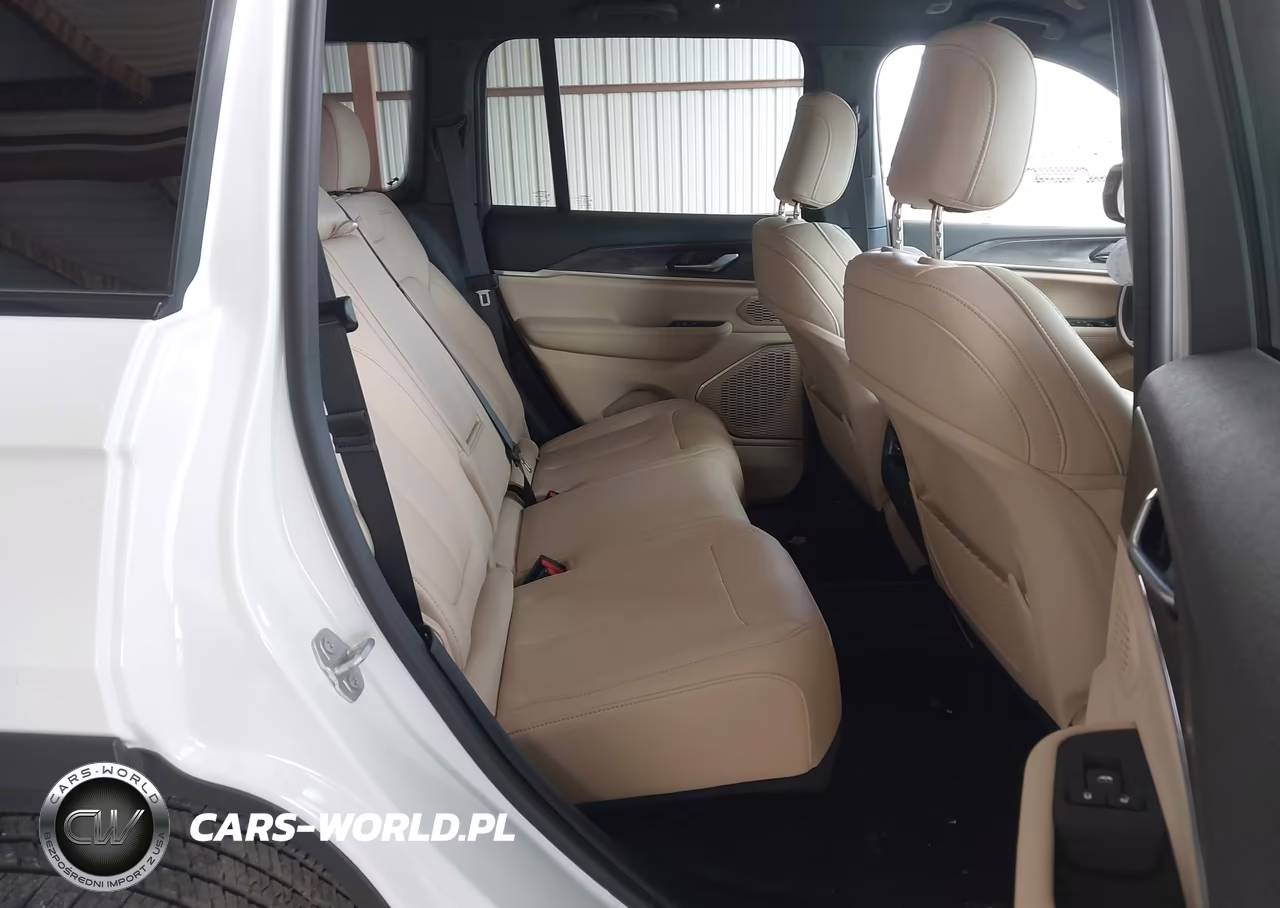 2026 Jeep Grand Cherokee Limited 4X2 VIN:1C4RJGBR6TC197526 - 8