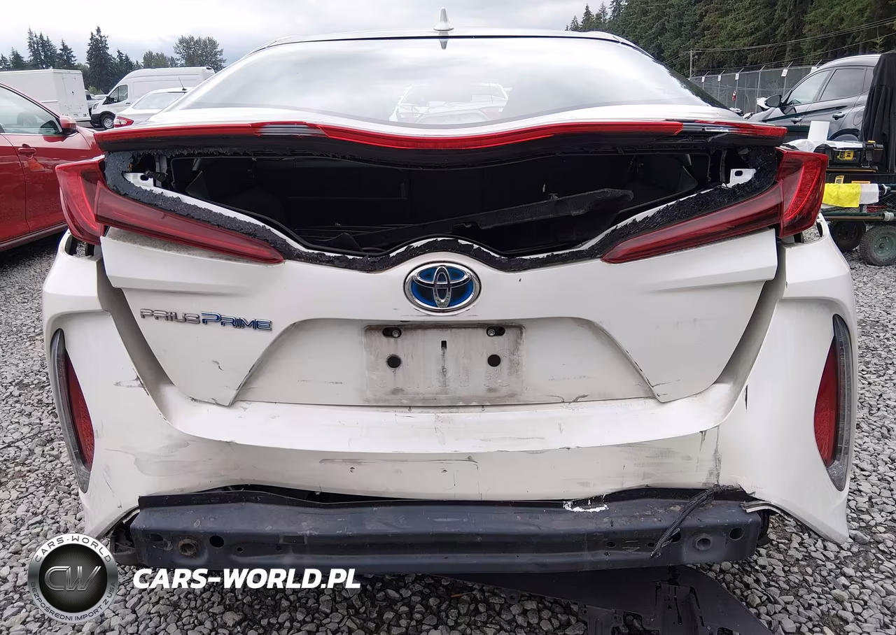 2017 Toyota Prius Prime Premium VIN:JTDKARFP4H3066463 - 6