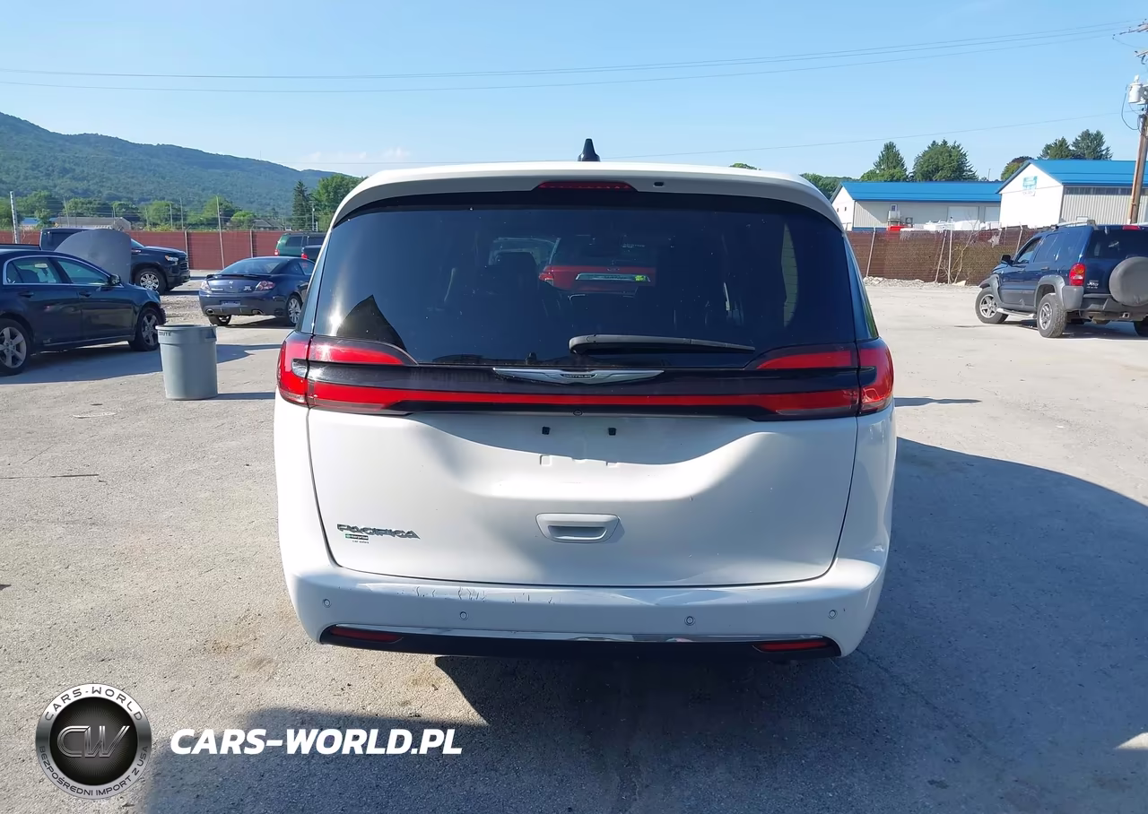 2024 Chrysler Pacifica Touring L VIN:2C4RC1BG0RR151583 - 16