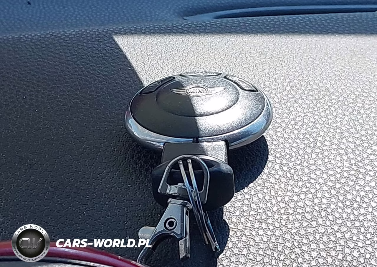 2010 Mini Cooper VIN:WMWMF3C55ATZ21846 - 11