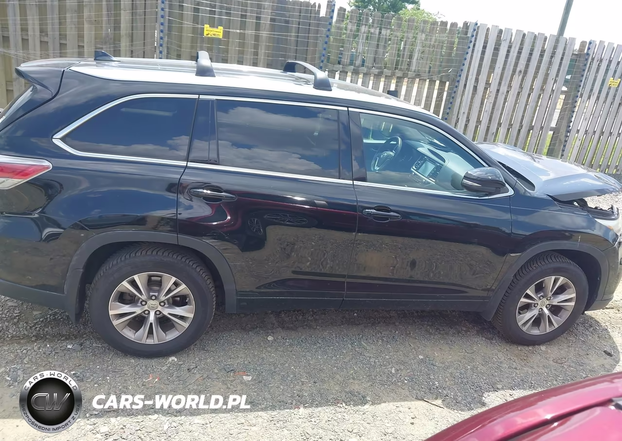 2015 Toyota Highlander Xle V6 VIN:5TDJKRFH7FS182821 - 13