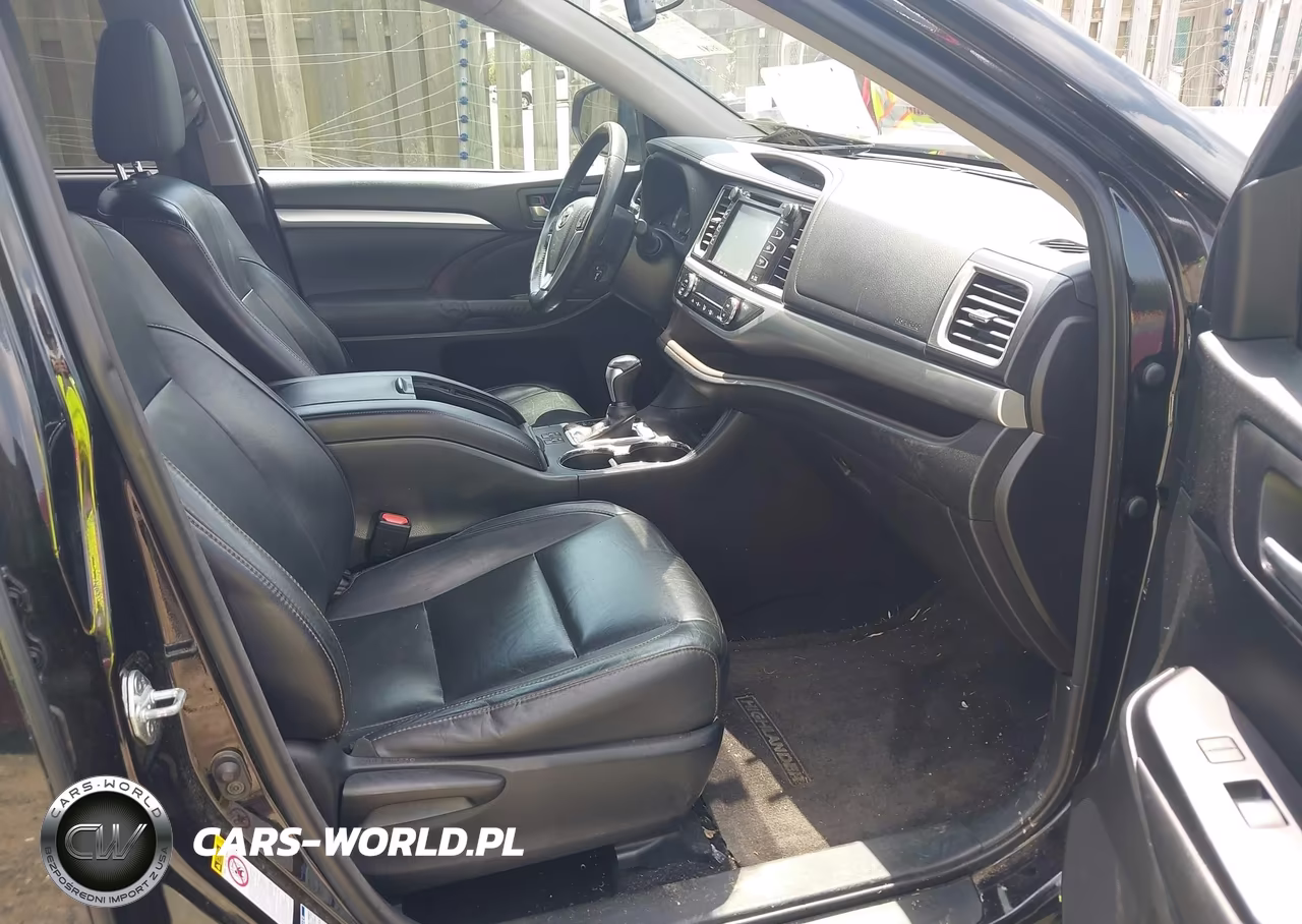2015 Toyota Highlander Xle V6 VIN:5TDJKRFH7FS182821 - 5
