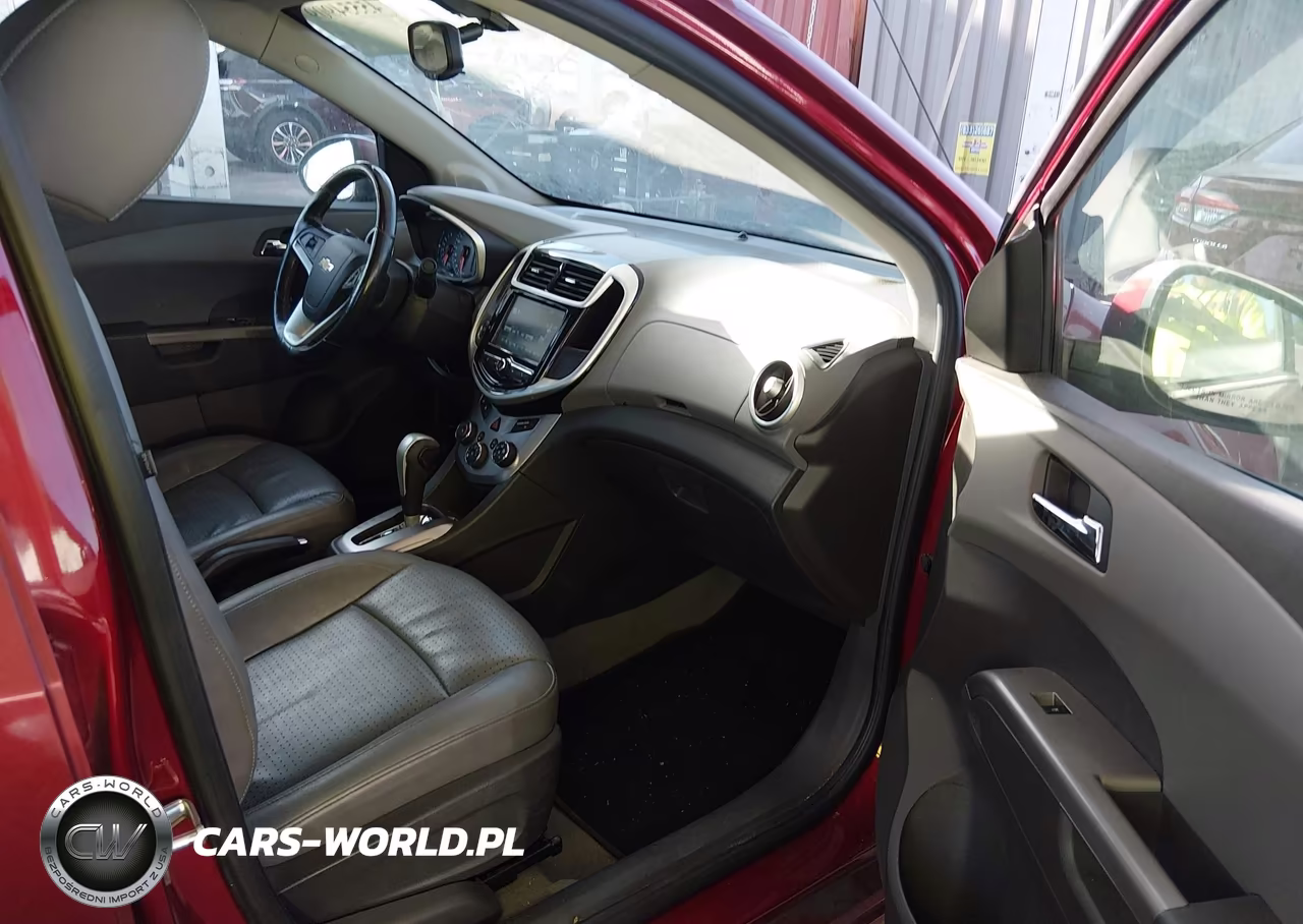 2017 Chevrolet Sonic Premier Auto VIN:1G1JF5SB1H4117971 - 5
