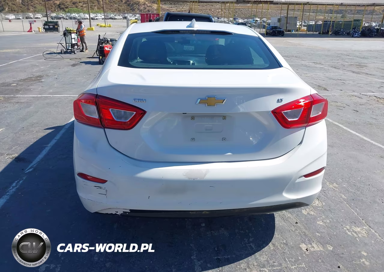 2018 Chevrolet Cruze Lt Auto VIN:1G1BE5SM7J7152446 - 16