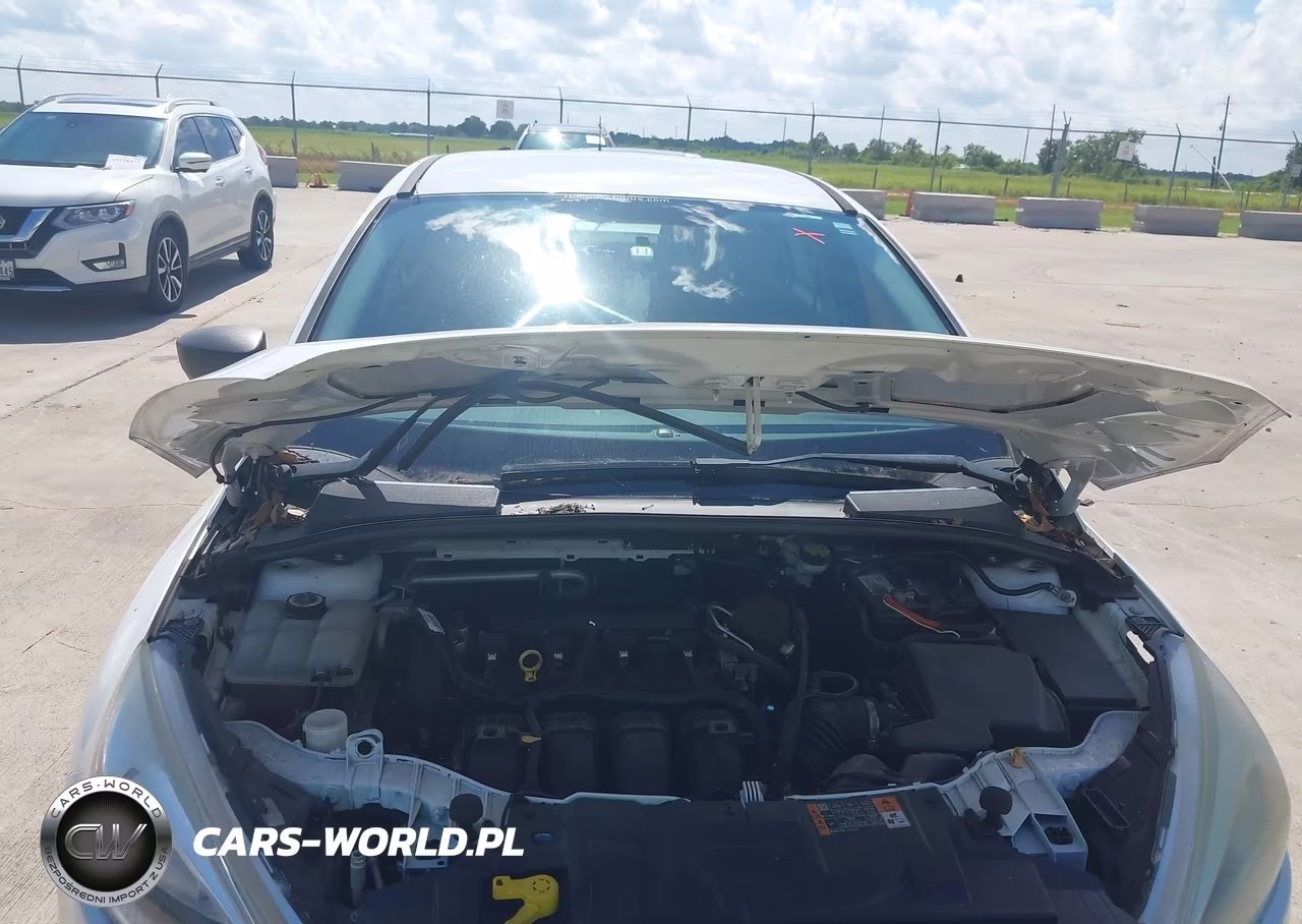 2015 Ford Focus S VIN:1FADP3E28FL279672 - 10