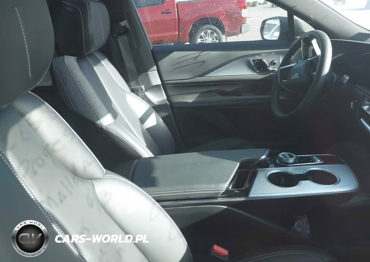 2024 Cadillac Lyriq Tech W-1Sa VIN:1GYKPMRK9RZ102125 - 5