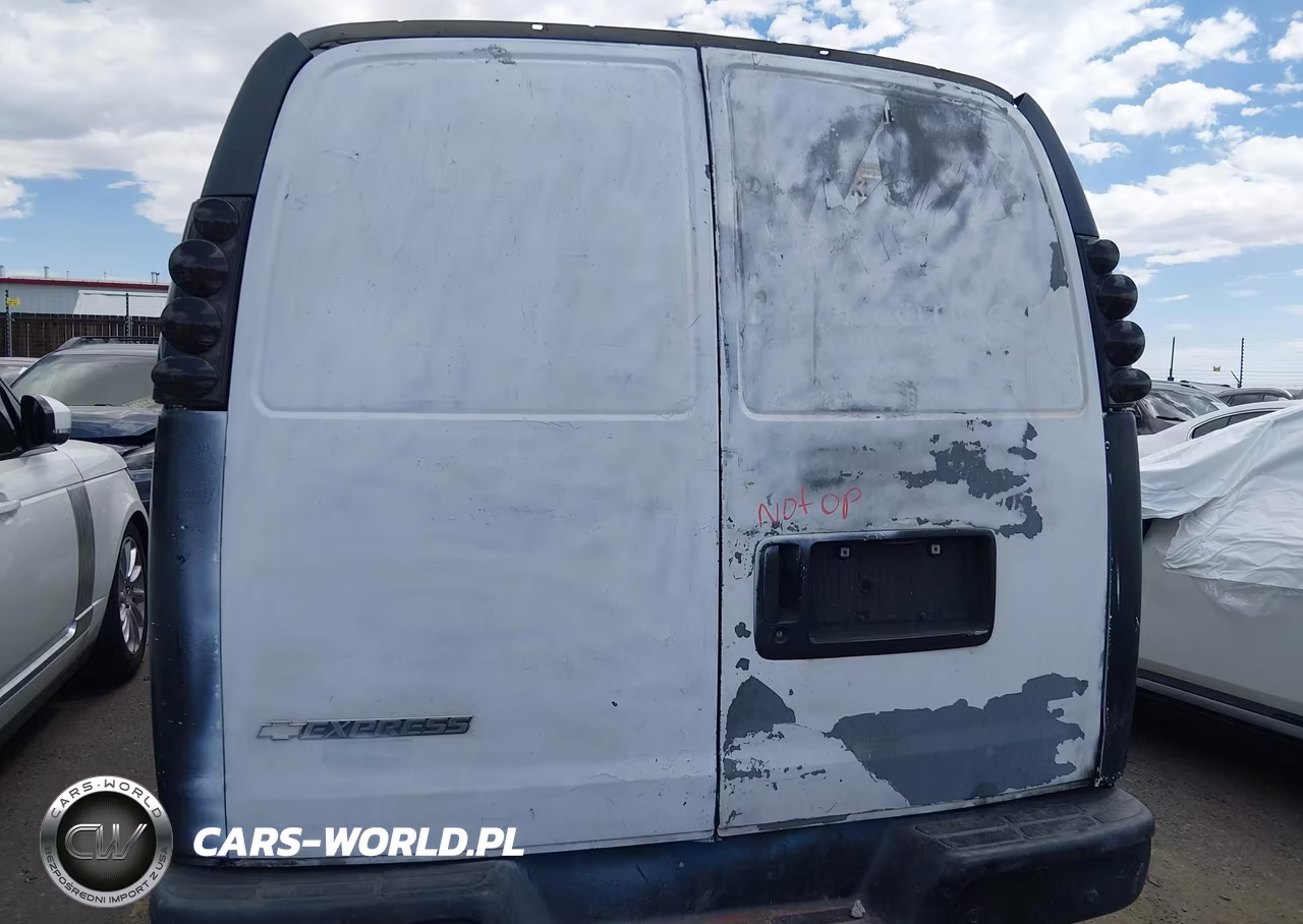2007 Chevrolet Express Work Van VIN:1GCGG25V871237169 - 14