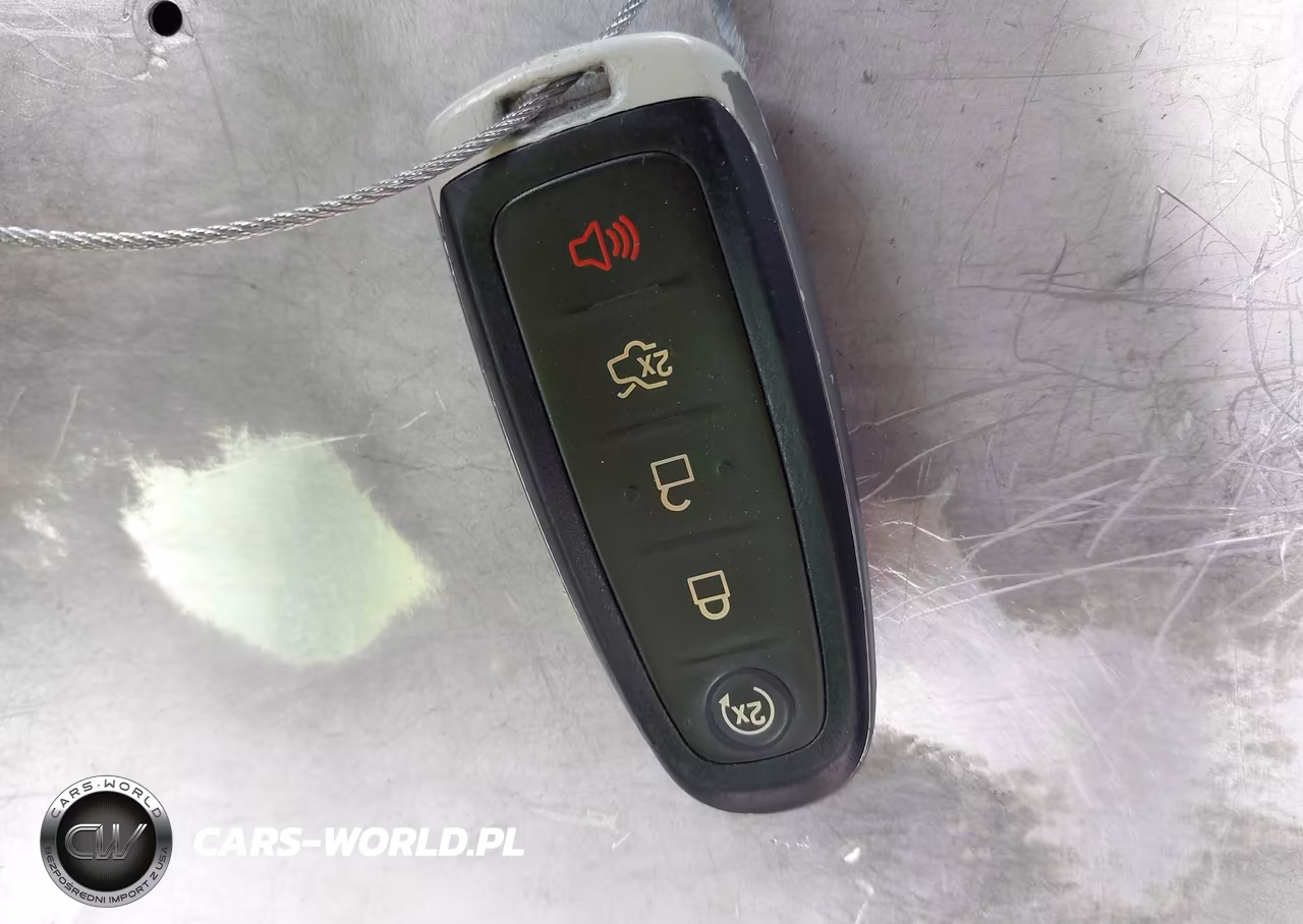 2018 Ford Focus Titanium VIN:1FADP3N29JL306404 - 11
