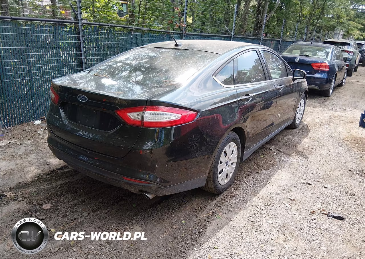 2013 Ford Fusion S VIN:3FA6P0G77DR269066 - 4