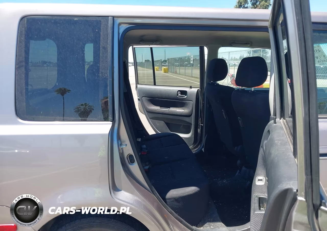 2005 Scion Xb VIN:JTLKT324X50219304 - 8