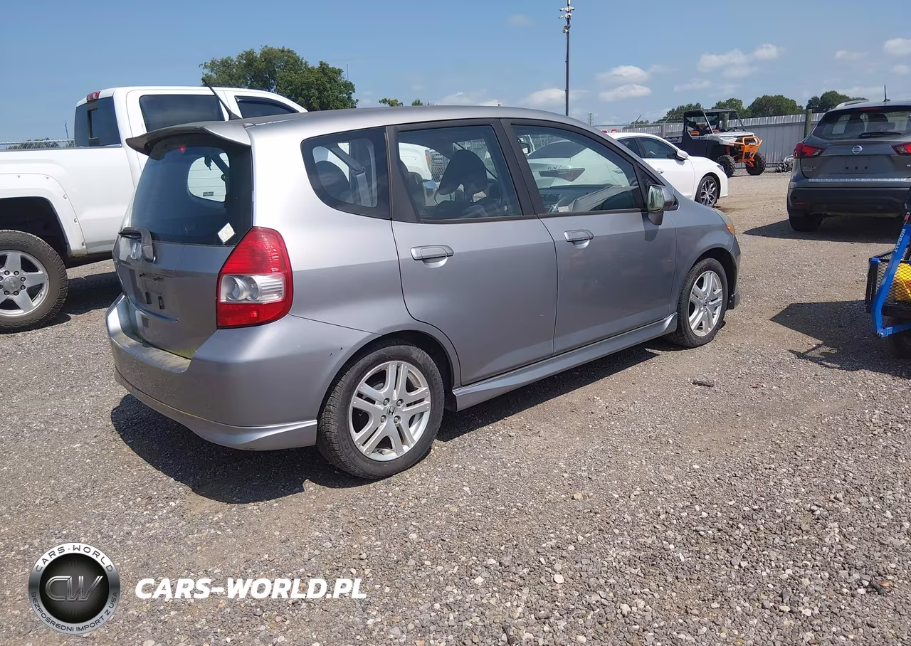 2007 Honda Fit Sport VIN:JHMGD38617S055017 - 4