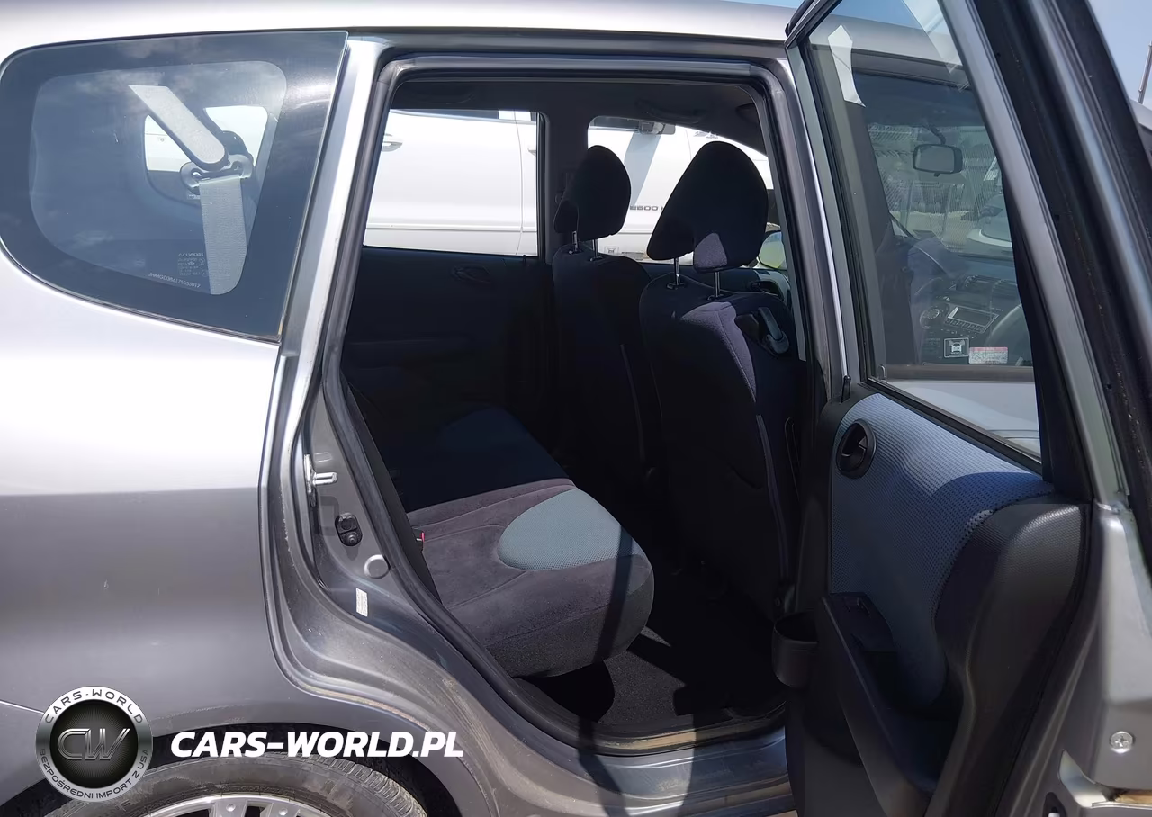 2007 Honda Fit Sport VIN:JHMGD38617S055017 - 8
